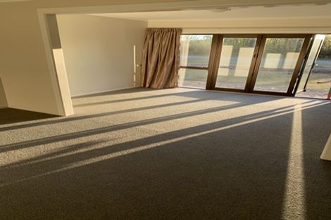 Photo of property in 21 Hawthornden Road, Avonhead, Christchurch, 8042