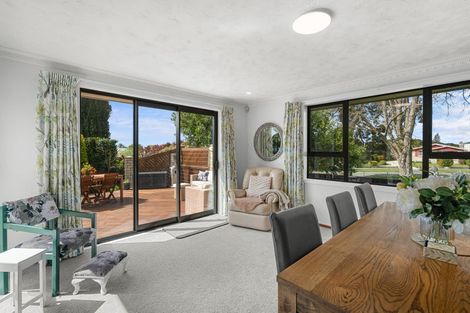 Photo of property in 42 Camberwell Place, Avonhead, Christchurch, 8042