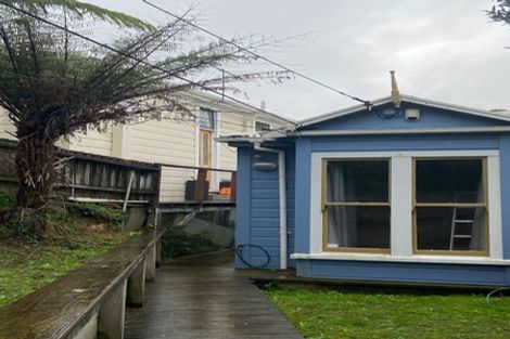 Photo of property in 34 Duppa Street, Berhampore, Wellington, 6023