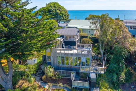 Photo of property in 15 Renown Road, Raumati South, Paraparaumu, 5032