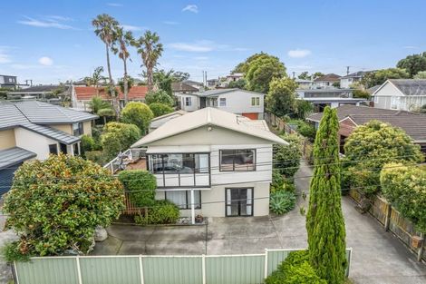 Photo of property in 1/23 Raines Avenue, Forrest Hill, Auckland, 0620