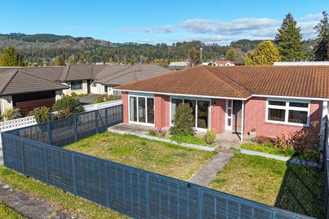 Photo of property in 3a Peace Street, Fenton Park, Rotorua, 3010