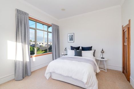 Photo of property in 24 Park Street, Winton, 9720