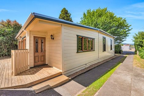 Photo of property in 4 Muhunoa West Road, Ohau, Levin, 5570