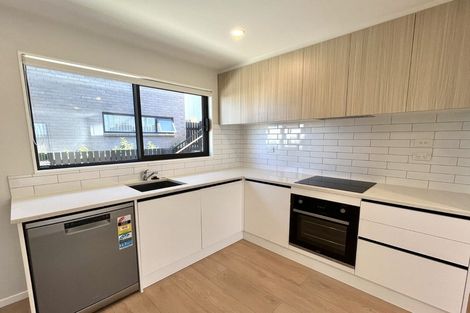 Photo of property in 54 Huri Street, Mangere Bridge, Auckland, 2022