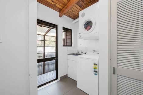 Photo of property in 92 Hutchinsons Road, Bucklands Beach, Auckland, 2014