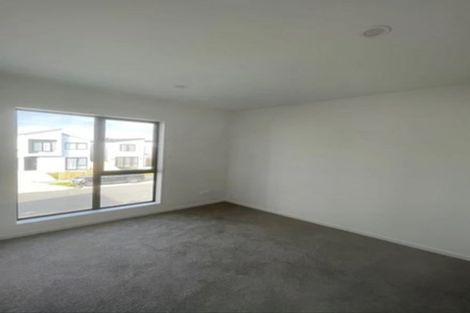 Photo of property in 72 Bellbird Street, Papakura, 2110