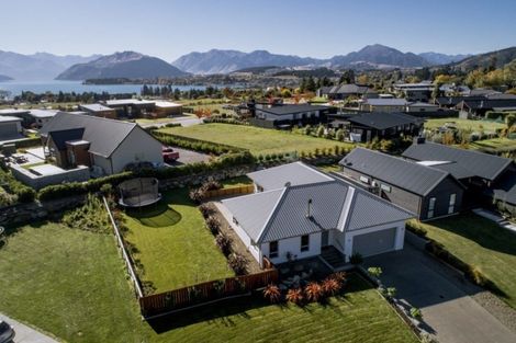 Photo of property in 14 Niger Street, Wanaka, 9305