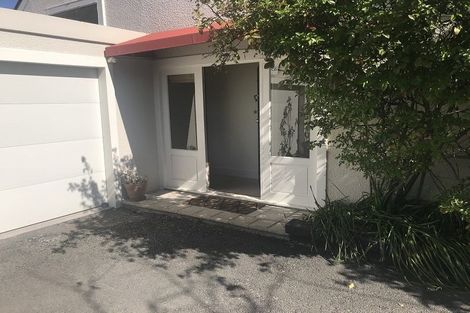 Photo of property in 2/11 Memorial Avenue, Ilam, Christchurch, 8053