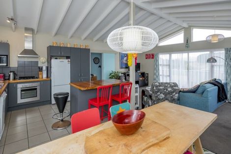 Photo of property in 62 Toi Street, Otaki Beach, Otaki, 5512