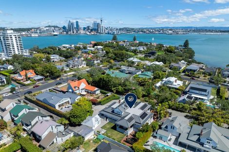 Photo of property in 48 Stanley Point Road, Stanley Point, Auckland, 0624