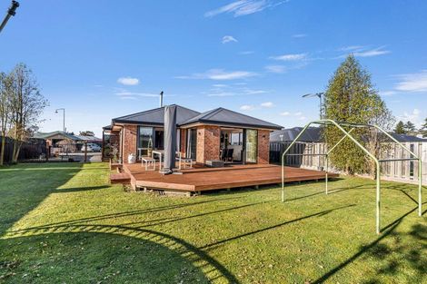 Photo of property in 8 Stonebridge Lane, Oxford, 7430