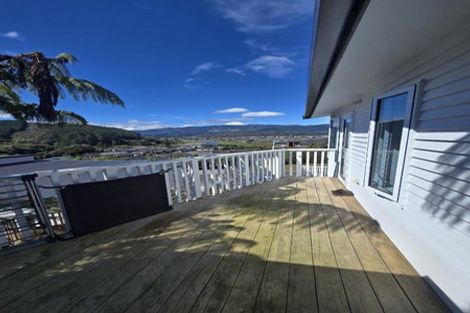 Photo of property in 62 Riverstone Drive, Riverstone Terraces, Upper Hutt, 5018