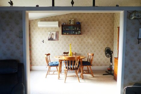 Photo of property in 28 Leonard Street, Waimate, 7924