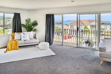 Photo of property in 11 De Castro Place, Titahi Bay, Porirua, 5022