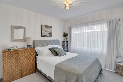 Photo of property in 14a Clawton Street, Westown, New Plymouth, 4310