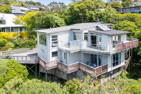 Photo of property in 77a Nicholson Road, Khandallah, Wellington, 6035