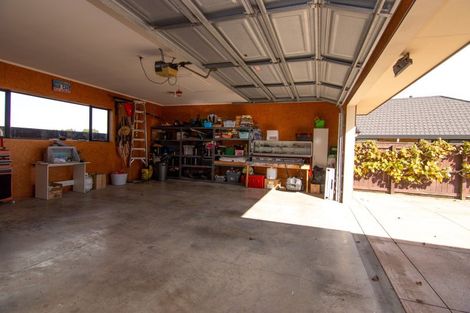 Photo of property in 7 Alpine Grove, Kelvin Grove, Palmerston North, 4414