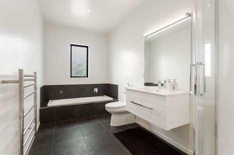 Photo of property in 11 Parachute Crescent, Papakura, 2110