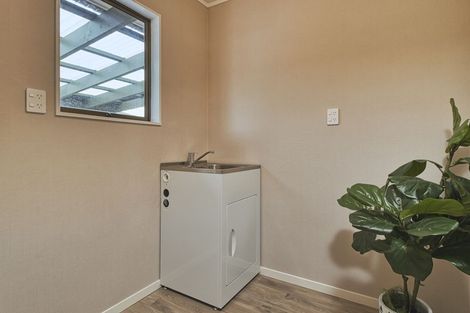 Photo of property in 1/12 Avenue Road, Greenmeadows, Napier, 4112