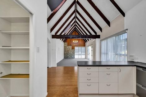 Photo of property in 13 Ambury Place, Merrilands, New Plymouth, 4312