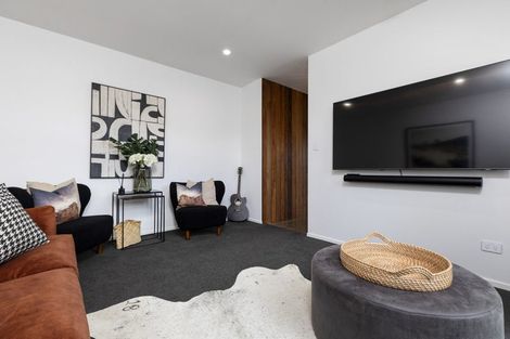 Photo of property in 8 Orite Drive, Welbourn, New Plymouth, 4310