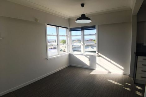 Photo of property in 12 Clayton Road, Manurewa, Auckland, 2102