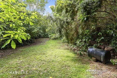 Photo of property in 17 West Lynn Road, Titirangi, Auckland, 0604