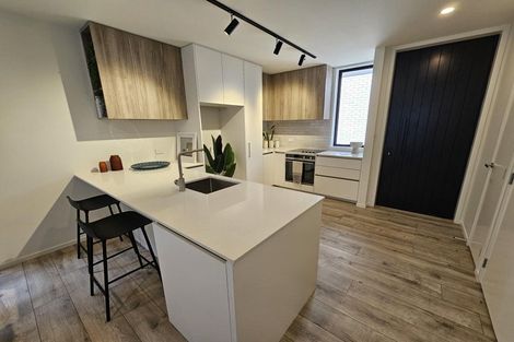 Photo of property in 16 Ara Toutouwai, Karori, Wellington, 6012