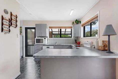 Photo of property in 58b Mirrabooka Avenue, Botany Downs, Auckland, 2010