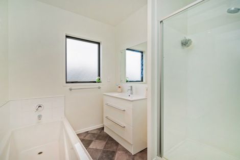 Photo of property in 48 Alf Simpson Drive, Whitianga, 3510