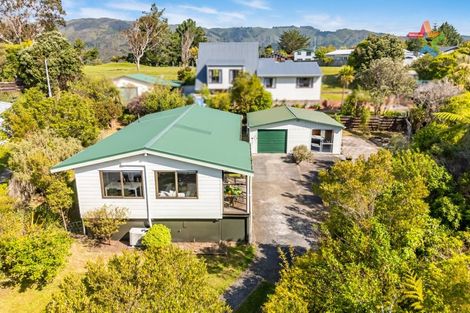 Photo of property in 22 Whitechapel Grove, Stokes Valley, Lower Hutt, 5019