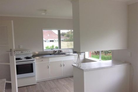 Photo of property in 8 Arthur Grove, Waikanae, 5036