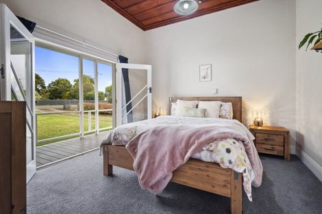 Photo of property in 37 Grey Street, Marton, 4710