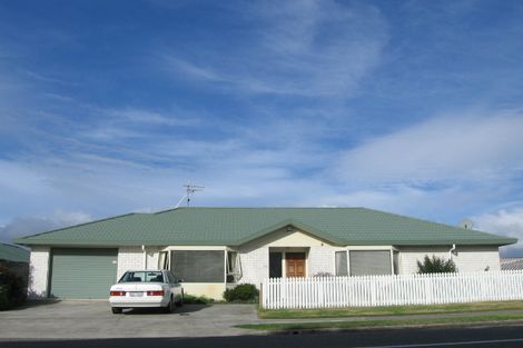 Photo of property in 4f Cedar Drive, Paraparaumu Beach, Paraparaumu, 5032