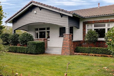 Photo of property in 24 Elmira Avenue, Hokowhitu, Palmerston North, 4410