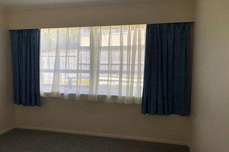 Photo of property in 15 Bancroft Terrace, Newlands, Wellington, 6037