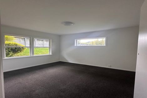 Photo of property in 2/7 Dakota Avenue, Beach Haven, Auckland, 0626