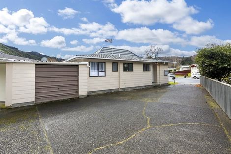 Photo of property in 6a Agate Grove, Birchville, Upper Hutt, 5018