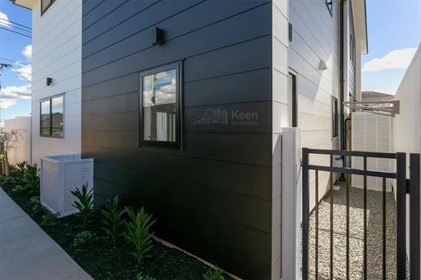 Photo of property in 1/21 Karamu Street, Te Atatu Peninsula, Auckland, 0610