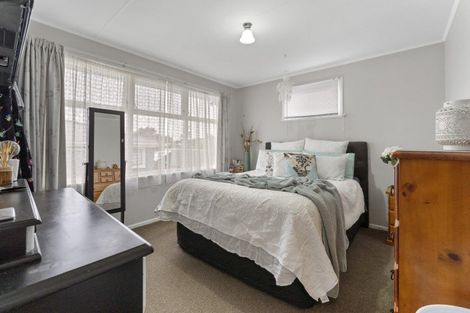 Photo of property in 134 Driver Crescent, Cannons Creek, Porirua, 5024