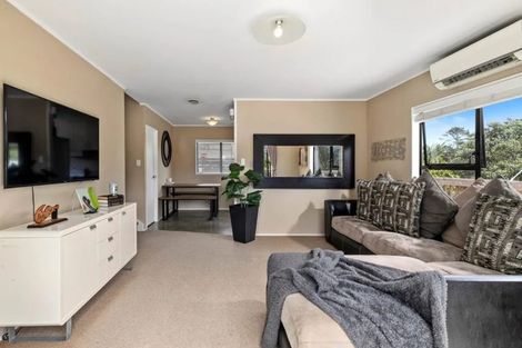 Photo of property in 1/111 Spinella Drive, Bayview, Auckland, 0629