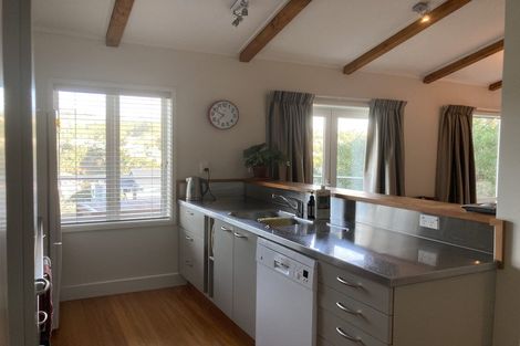 Photo of property in 2 Gowrie Street, Brooklyn, Wellington, 6021