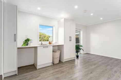 Photo of property in 13 Tainui Terrace, Tawa, Wellington, 5028