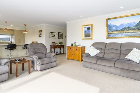 Photo of property in 33 Vista Close, Omokoroa, 3114