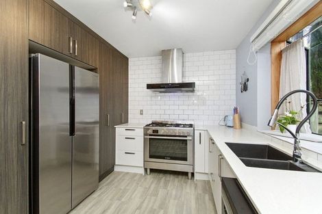 Photo of property in 1 Avonlea Grove, Belmont, Lower Hutt, 5010