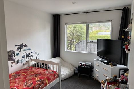 Photo of property in 1/10 Mangaroa Hill Road, Maoribank, Upper Hutt, 5018