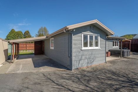 Photo of property in 7 Bird Lane, Wakefield, 7025