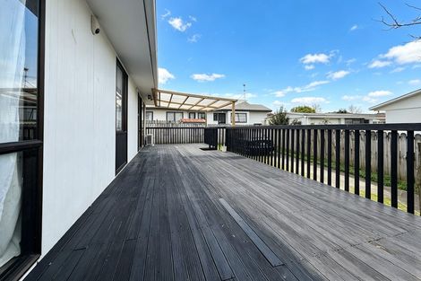 Photo of property in 2/26 Nearco Street, Randwick Park, Auckland, 2105