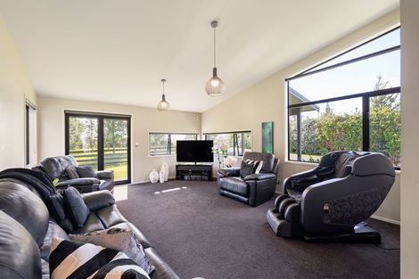 Photo of property in 5/454 Stoney Creek Road, Kelvin Grove, Palmerston North, 4470